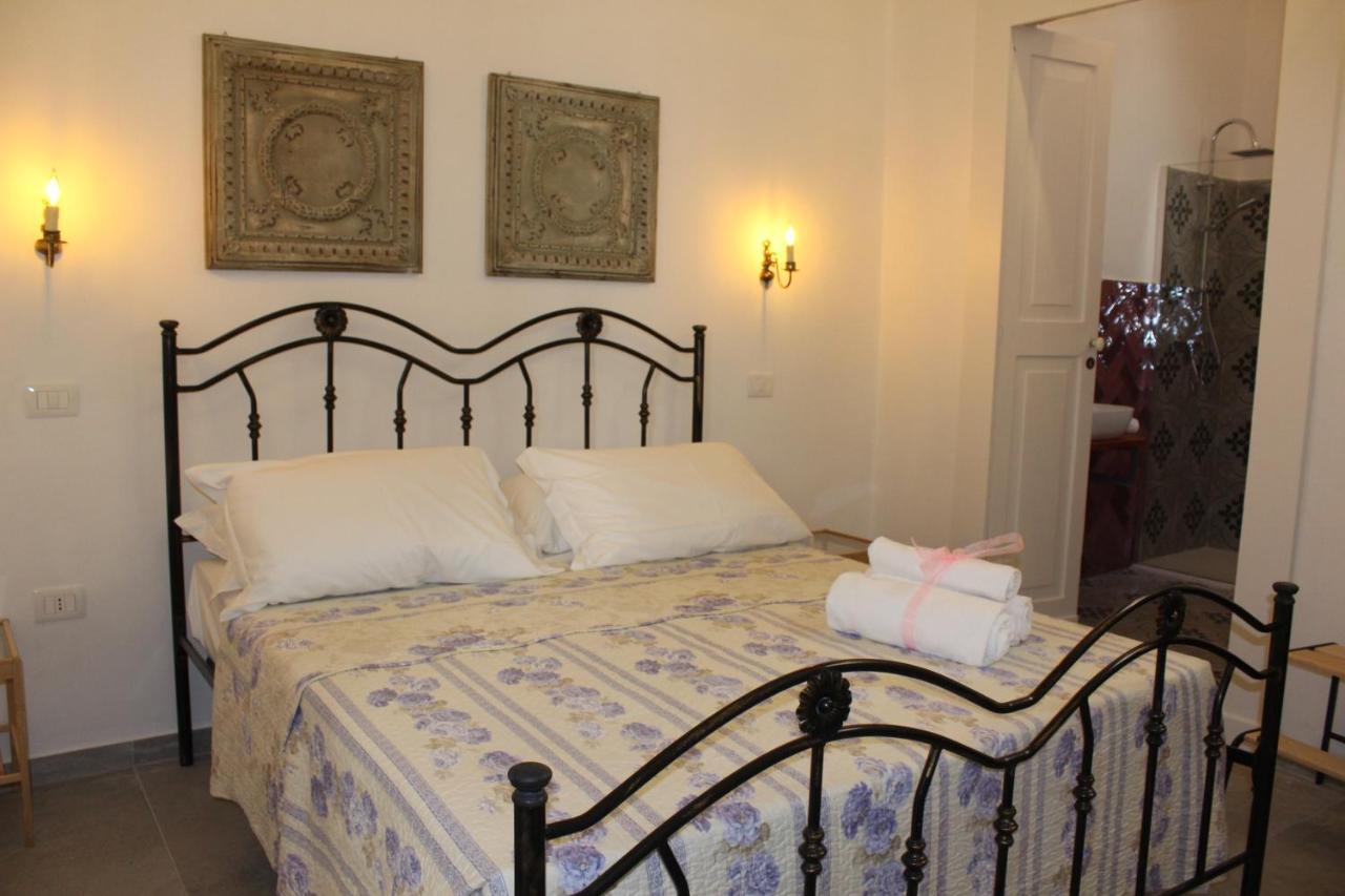 B&B Dimora San Vincenzo กัลลีโปลี ภายนอก รูปภาพ